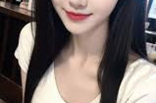 性感女星差点被两位大佬夹死的瓜！